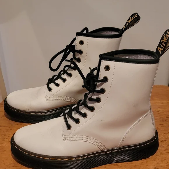 Dr Martens Zavala Womens Size 7 White Leather Lace Up Boots 26132100 - Picture 1 of 6